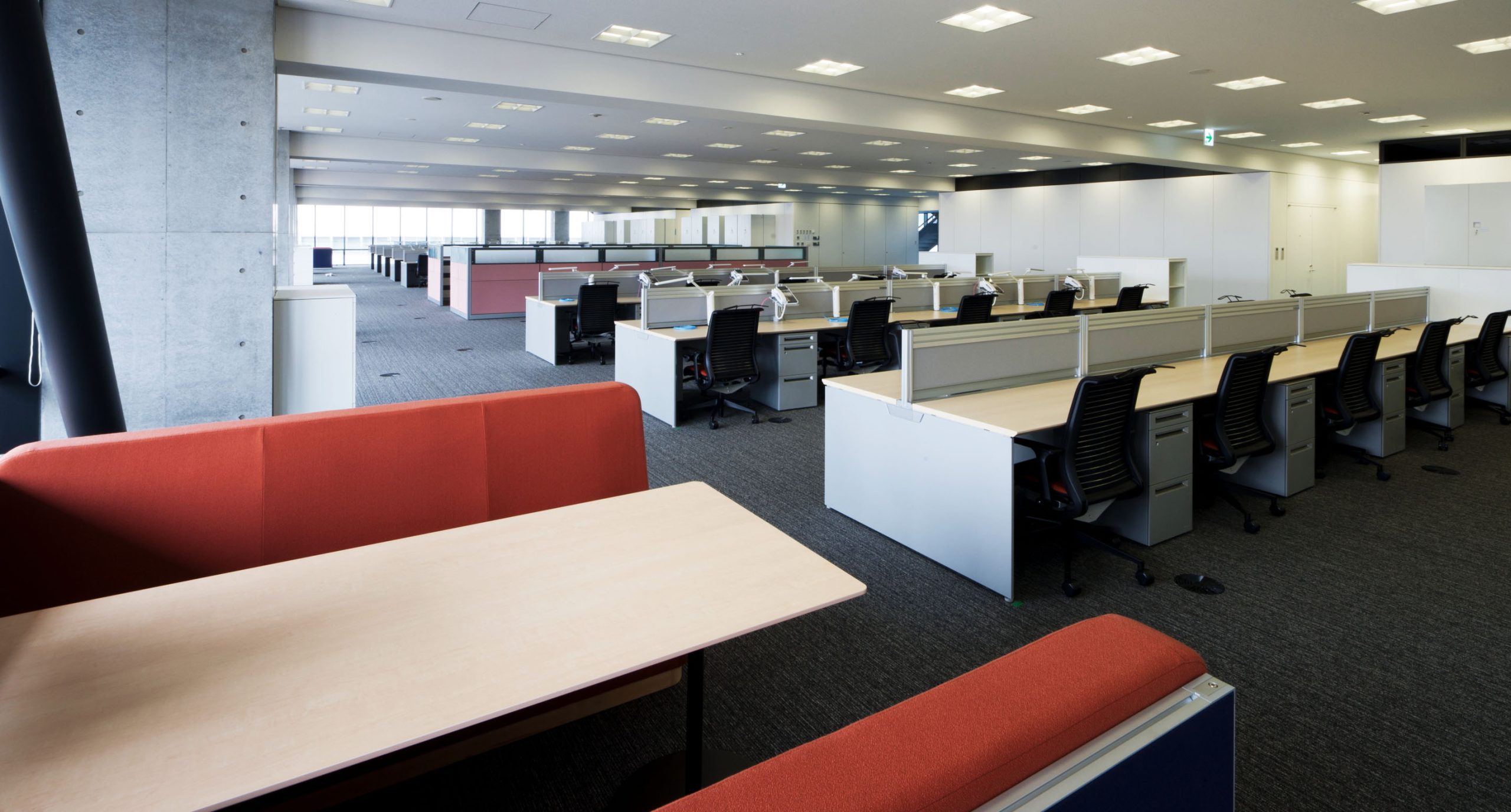 【フリーアドレス化の中でなぜEXOfficeを選んだのですか？】<br>→ 位置情報サービスのトップランナーという安心感